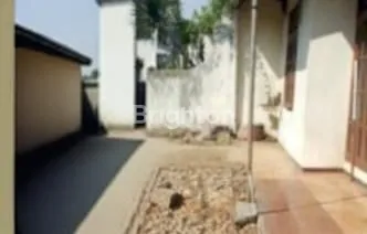 image RUMAH STANDAR DAN LUAS DI TEBET TIMUR JAKARTA SELATAN (5)