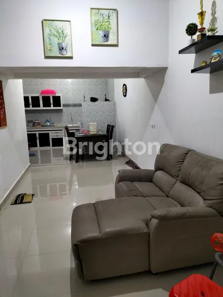 image RUMAH MURAH STRATEGIS DI PERUMAHAN AMARYLLIS. HANYA 10 MENIT KE PANTAI LOSARI DAN PELABUHAN SOEKARNO-HATTA, 5 MENIT KE TRANS STUDIO MALL, 5 MENIT KE RS SILOAM & RS STELLA MARIS, DAN 3 MENIT KE SEKOLAH INTERNATIONAL DIAN HARAPAN. AKSES TOL JUGA SANGAT DEKA (3)