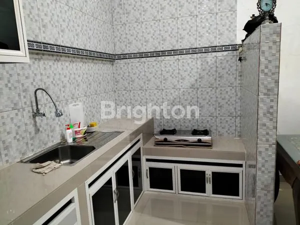 image RUMAH MURAH STRATEGIS DI PERUMAHAN AMARYLLIS. HANYA 10 MENIT KE PANTAI LOSARI DAN PELABUHAN SOEKARNO-HATTA, 5 MENIT KE TRANS STUDIO MALL, 5 MENIT KE RS SILOAM & RS STELLA MARIS, DAN 3 MENIT KE SEKOLAH INTERNATIONAL DIAN HARAPAN. AKSES TOL JUGA SANGAT DEKA (2)