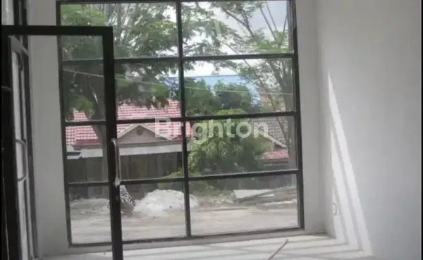 image HUNIAN MODERN PLUS KANTOR DI CLUSTER REGENCY — TAMPIL ELEGAN & FUNGSIONAL  (3)