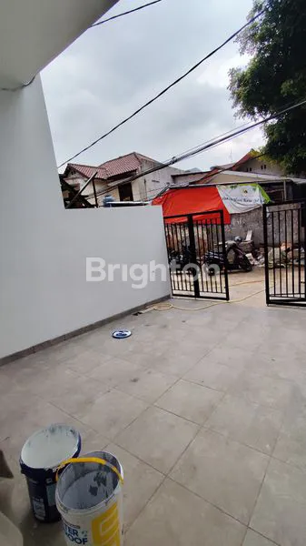 image RUMAH TANJUNG DUREN 3 LT LAST UNIT DLM KOMPLEK ROW 2 MBL JAKARTA BARAT (2)