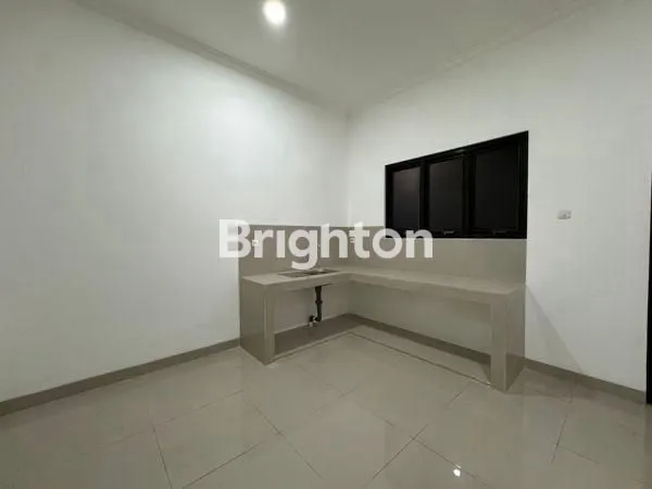 image RUMAH TANJUNG DUREN 3 LT LAST UNIT DLM KOMPLEK ROW 2 MBL JAKARTA BARAT (4)