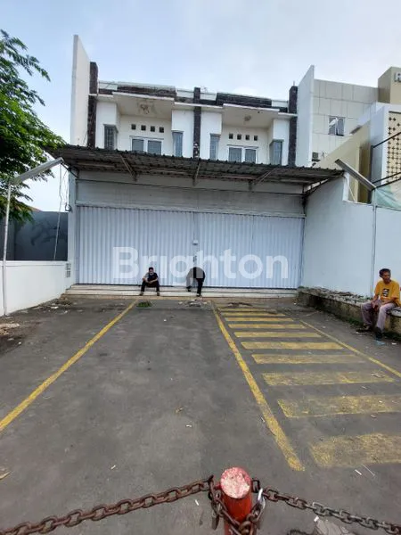 image DIJUAL RUKO STRATEGIS ( COCOK UNTUK USAHA ) – JL. UTAMA JATI ASIH (SAMPING RS KARTIKA HUSADA) (1)