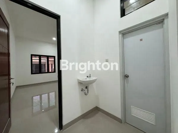 image RUMAH TANJUNG DUREN 3 LT LAST UNIT DLM KOMPLEK ROW 2 MBL JAKARTA BARAT (6)