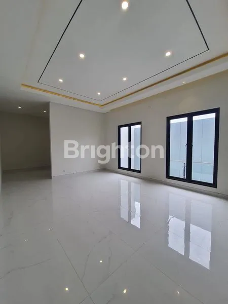 image RUMAH BARU GRESS MEWAH SPLIT LEVEL 2.5LT DI CLUSTER PREMIUM CITRALAND  (1)