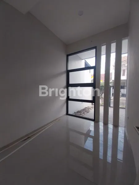 image KLAMPIS SEMOLO WISMA MUKTI DEKAT PETRA MANYAR KERTAJAYA DHARMAHUSADA SEMOLOWARU NGINDEN GALAXY MALL GM (6)