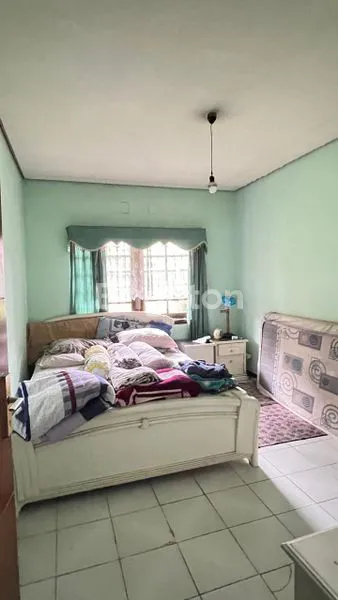 image RUMAH ASRI BERTAMAN LUAS DI DAERAH BANDUNG UTARA (5)