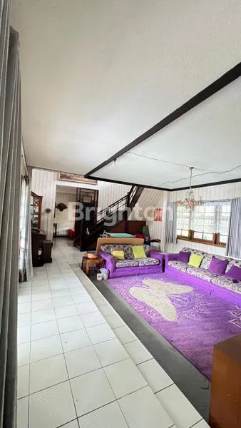 image RUMAH ASRI BERTAMAN LUAS DI DAERAH BANDUNG UTARA (4)