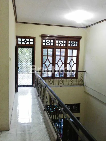 image RUMAH 2 LANTAI DI KUTISARI SIAP HUNI (4)