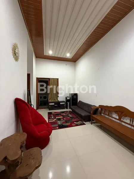 image RUMAH CLUSTER FULL FURNISHED COLOMADU (2)