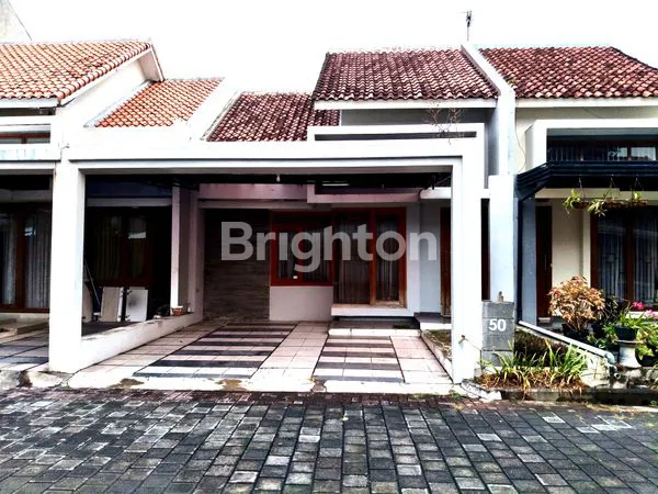 image RUMAH CLUSTER FULL FURNISHED COLOMADU (1)