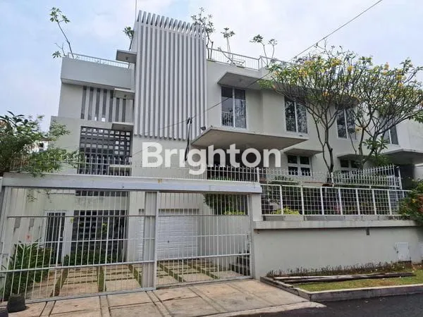 image RUMAH MEWAH 3 LANTAI DI MENTENG DALAM, KUNINGAN JAKARTA SELATAN (6)