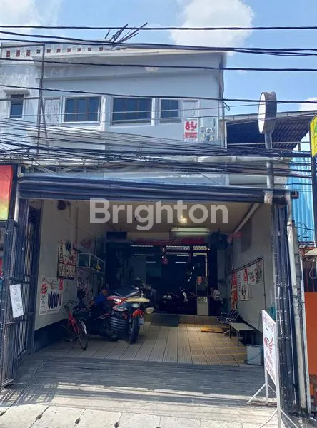 image RUKO 3 LANTAI STRATEGIS UNTUK USAHA DI KEMAYORAN (1)