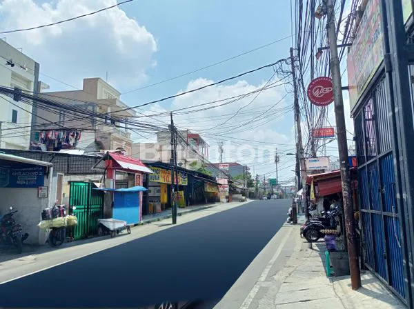 image RUKO 3 LANTAI STRATEGIS UNTUK USAHA DI KEMAYORAN (8)