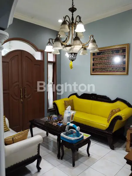 image RUMAH MEWAH 2 LANTAI DI PERMATA CIMAHI (5)