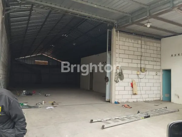 image GUDANG STRATEGIS SIMONGAN SEMARANG BARAT (3)