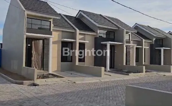 image 10JUTA BISA LANGSUNG KPR. RUMAH READY UNIT ALANA MEDOKAN AYU SURABAYA TIMUR (1)