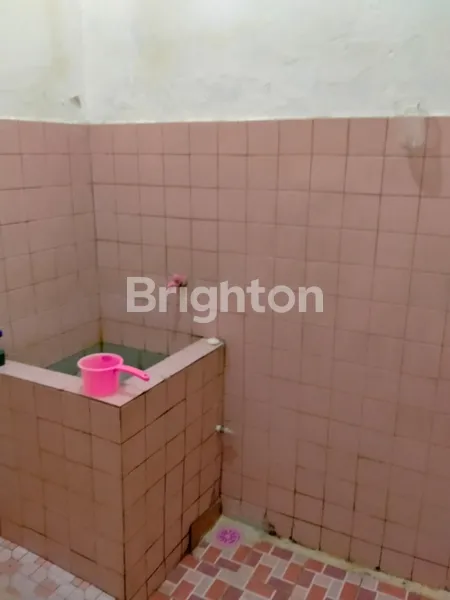 image RUMAH DEKAT PUSAT PERKOTAAN DI KOMPLEK PERUMAHAN BEKASI JAYA INDAH  (2)