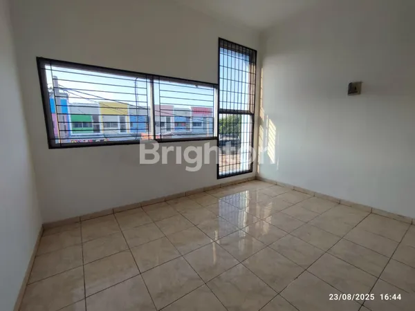 image RUKO 2 LANTAI COCOK UNTUK USAHA ATAU KANTOR DI CANDRABAGA, BEKASI (3)