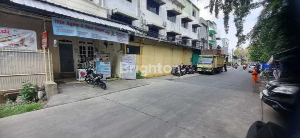 image RUMAH HOEK TELUK GONG (2)