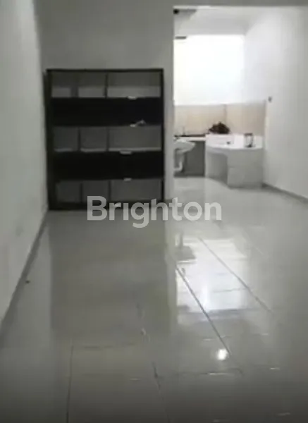 image RUMAH DALAM GANG 2 LT TANAH SEREAL, TAMBORA, JAKARTA BARAT (2)