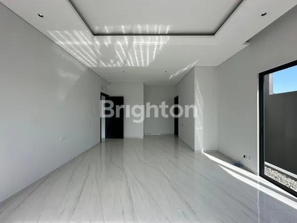 image RUMAH BARU MODERN MINIMALIS DI CITRALAND DEKAT UC, GRAHA DAN PAKUWON (4)