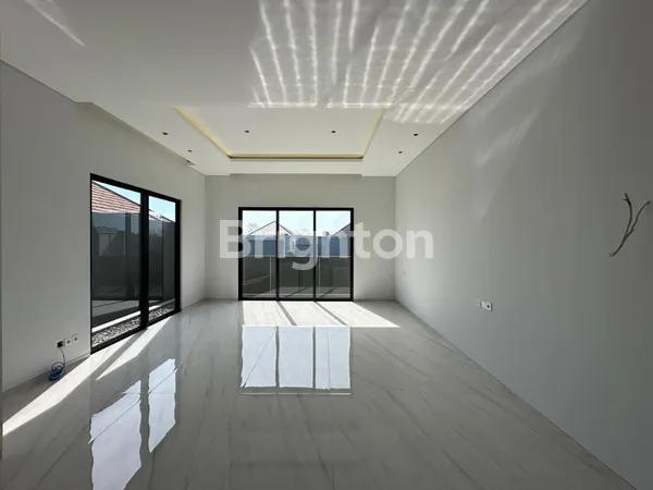 image RUMAH BARU MODERN MINIMALIS DI CITRALAND DEKAT UC, GRAHA DAN PAKUWON (5)