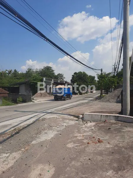 image *LAHAN TANAH BONUS RUMAH PINGGIR JALAN RAYA AREA BANYUDONO* (7)