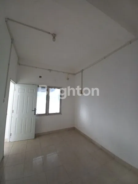 image RUKO 3 LANTAI RAPI SIAP HUNI UTAN KAYU RAYA JAKARTA TIMUR (6)