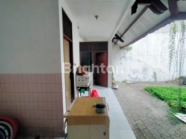 image RUMAH STRATEGIS JALAN KEMBAR SUTOREJO (7)