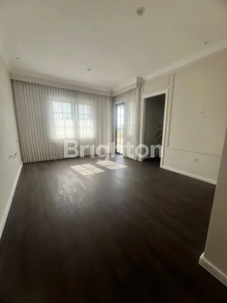 image RUMAH MEWAH 3 LT DI RINJANI DAERAH CANDI SEMARANG (7)