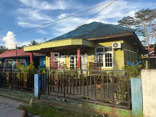 image RUMAH SIAP HUNI + KLINIK, LT 550M² (1)