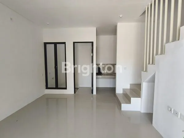 image RUMAH 2 LANTAI REGENCY ONE EASTPOINT SELANGKAH KE PAKUWON CITY (2)