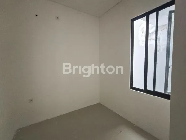 image RUMAH 2 LANTAI REGENCY ONE EASTPOINT SELANGKAH KE PAKUWON CITY (7)