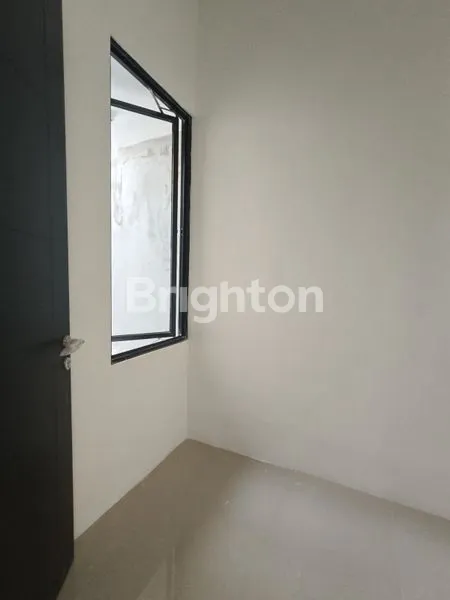 image RUMAH 2 LANTAI REGENCY ONE EASTPOINT SELANGKAH KE PAKUWON CITY (8)