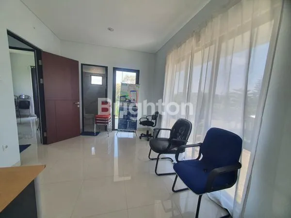 image DI JUAL RUMAH DESAIN MEWAH DI ONE CENTRAL BUSSINES DISTRICT PINE RESIDENCE BOGOR, 5 MENIT KE PLAZA JAMBU DUA, 1-3 MENIT KE GERBANG TOL BORR, 10 MENIT KE RS AZRA, 15 MENIT KE STASIUN BOGOR, 15-20 MENIT KE KEBUN RAYA BOGOR (8)