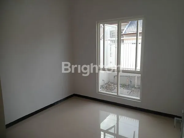 image RUMAH GRESS LT 90 DI ALANA CEMANDI SIDOARJO (6)