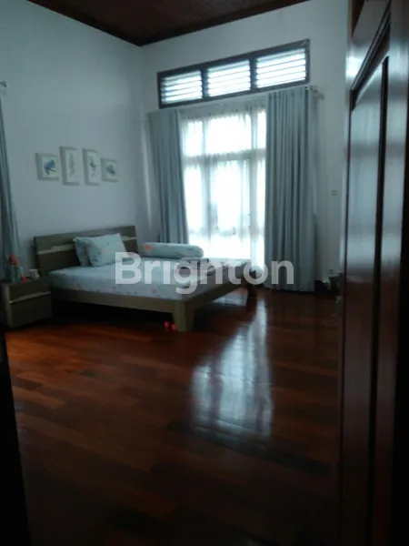 image RUMAH MEWAH 2 LANTAI DI JALAN PUTER RAYA BINTARO JAYA SEKTOR 5 (6)