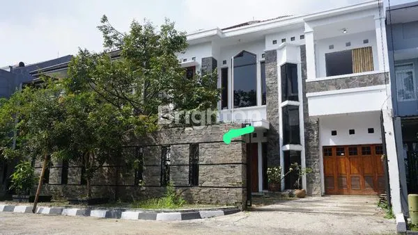 image RUMAH MEWAH 400M² DI PONDOK HIJAU BANDUNG (1)
