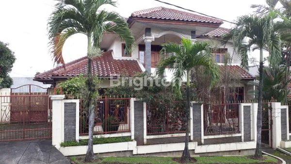 image RUMAH KLASIK RASA VILLA DI KAWASAN ELIT KOMPLEK BPPB PASIRMULYA BOGOR (2)
