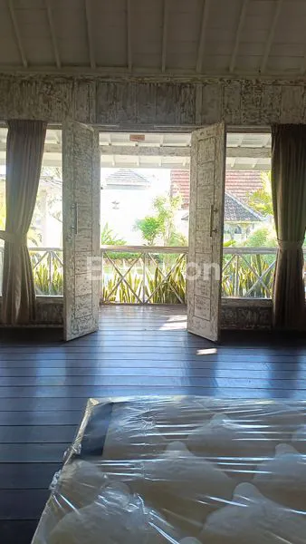 image SEWA VILA JOGLO BARU 3KT DEKAT PANTAI (6)