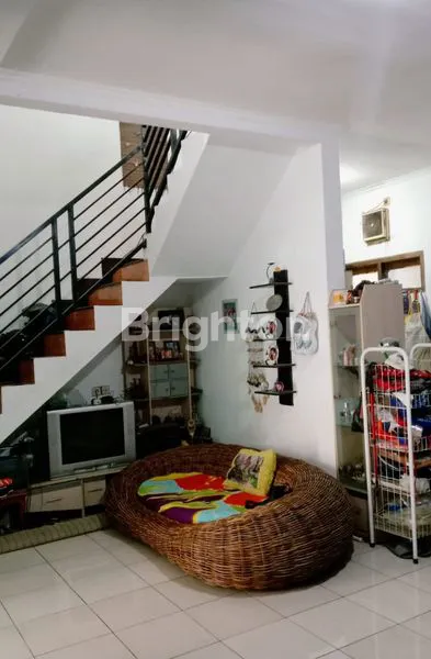 image RUMAH 2 LANTAI 4KT DI GRIYA PRIMA ASRI (5)