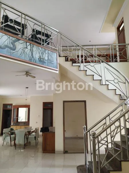 image RUMAH MEWAH NYAMAN 2 LANTAI 5 MAN DI KEBUN JERUK-JAKARTA BARAT (3)