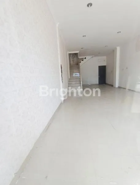 image RUKO STRATEGIS 2 LANTAI DENGAN AREA PARKIR LUAS, DENPASAR BARAT\N (3)