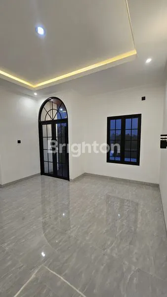 image DI JUAL RUMAH MEWAH KONSEP EROPA MODERN DI KRANGGAN. (5)