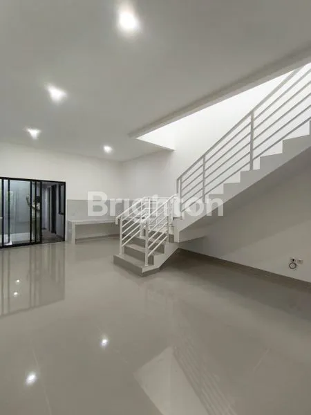 image RUMAH MERUYA UTARA DEKAT PUSAT KULINER JAKARTA BARAT (1)