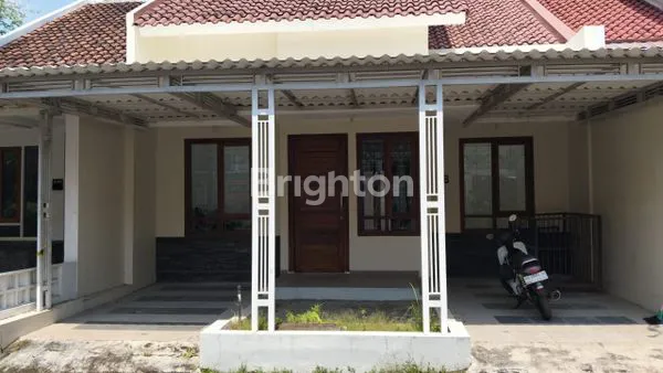 image DIJUAL RUMAH LUAS SIAP PAKAI DI PERUMAHAN DEALOVA – 2 UNIT JADI 1, (1)