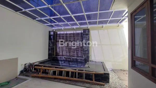 image DIJUAL RUMAH LUAS SIAP PAKAI DI PERUMAHAN DEALOVA – 2 UNIT JADI 1, (5)