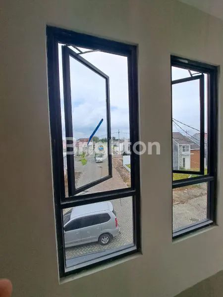 image RUMAH GREEN MENGANTI REGENCY 2 LANTAI SHM (3)