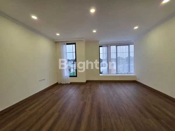 image RUMAH 3 LANTAI BELLEFONT EAST GADING SERPONG (4)